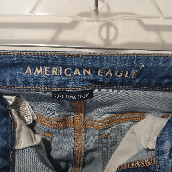 ⭐️ American Eagle Next Level Stretch size 4 skinny jeans. Preowned - Picture 3 of 4